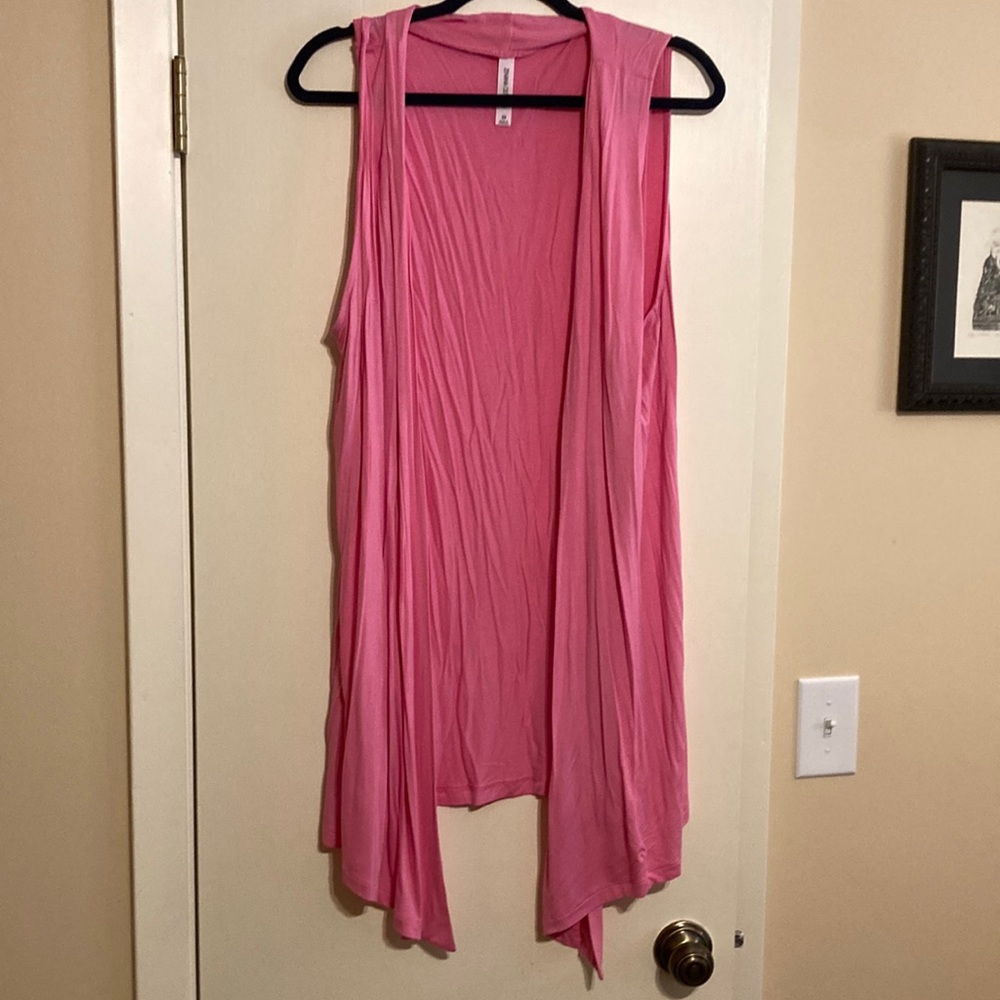 Zenana outfitters pink flyaway vest